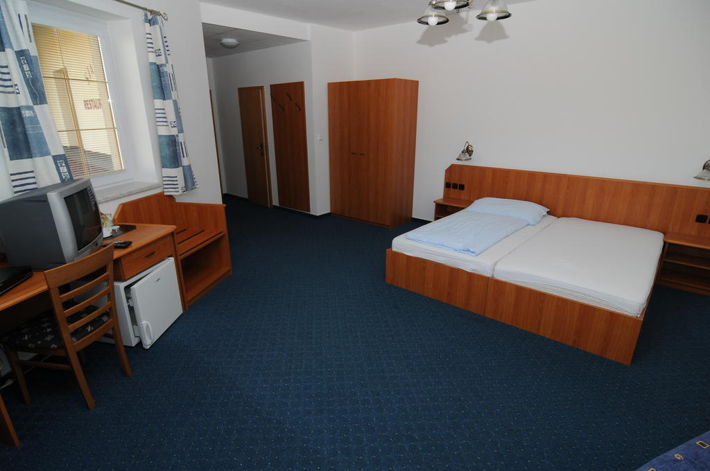 Penzion Stary Dvur Nové Dvory Habitación foto